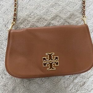 Tory Burch Tan Leather Shoulder Bag with Gold Accents